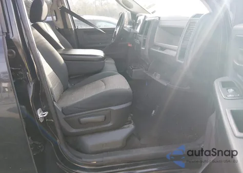 2010 Dodge Ram 1500 St z USA, uszkodzony, nr VIN 1D7RB1GK8AS246840